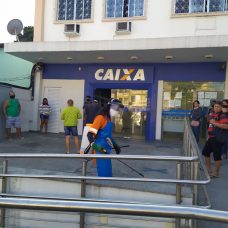 Comlurb já realizou trabalho de lavagem com água de reuso e detergente neutro e hipoclorito em todas as 633 comunidades da cidade