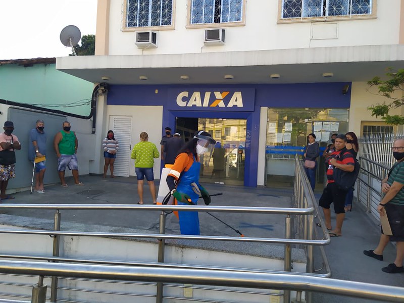 Comlurb já realizou trabalho de lavagem com água de reuso e detergente neutro e hipoclorito em todas as 633 comunidades da cidade
