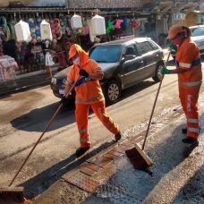 Comlurb já realizou trabalho de lavagem com água de reuso e detergente neutro e hipoclorito em todas as 633 comunidades da cidade