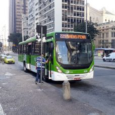 Fiscais atuaram em estações de maior movimento do BRT, pontos de linhas regulares e garagem