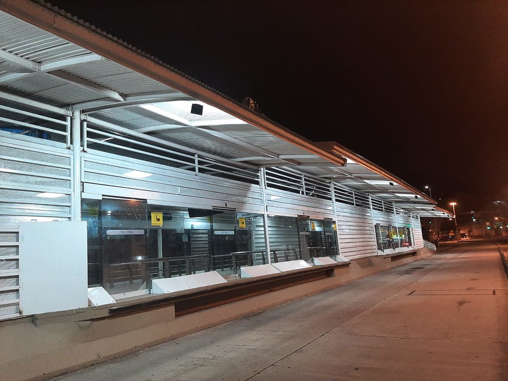Uma das estações reconstruídas é a Vaz Lobo, que teve as obras concluídas nesta quinta