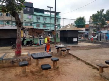 Comlurb já realizou trabalho de lavagem com água de reuso e detergente neutro e hipoclorito em todas as 633 comunidades da cidade