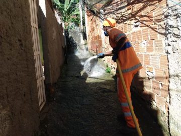 Comlurb já realizou trabalho de lavagem com água de reuso e detergente neutro e hipoclorito em todas as 633 comunidades da cidade