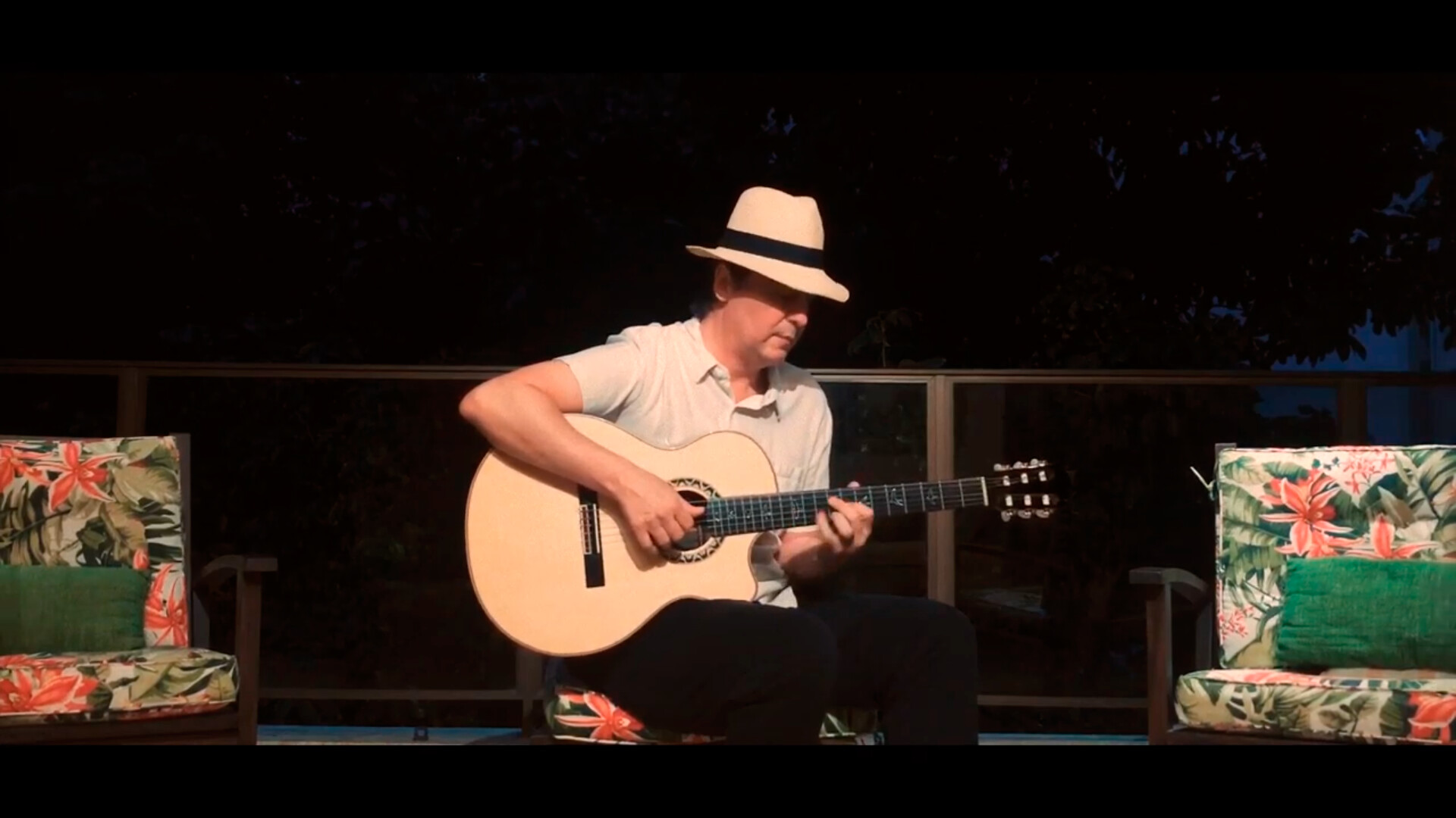 Andre Gimaranz, músico convidado, apresenta nesta terça-feira, 25/8, a música “Wave” para os 641 mil alunos na Sala de Leitura Virtual da SME