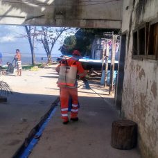 Comlurb já realizou trabalho de lavagem com água de reuso e detergente neutro e hipoclorito em todas as 633 comunidades da cidade