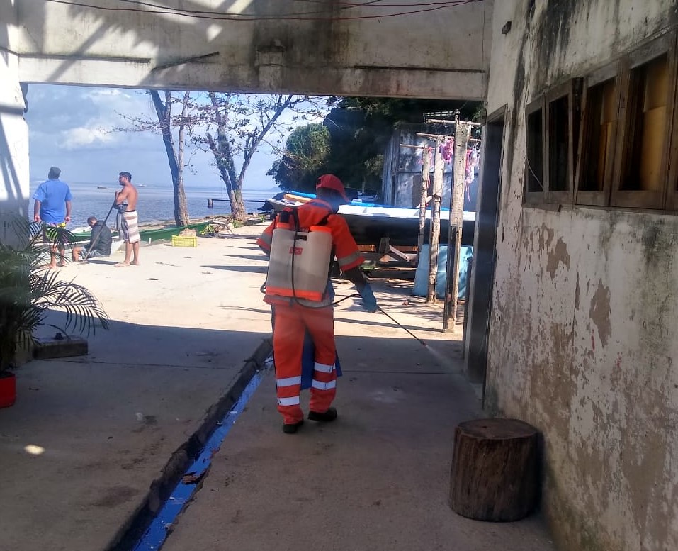 Comlurb já realizou trabalho de lavagem com água de reuso e detergente neutro e hipoclorito em todas as 633 comunidades da cidade