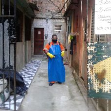 Comlurb já realizou trabalho de lavagem com água de reuso e detergente neutro e hipoclorito em todas as 633 comunidades da cidade