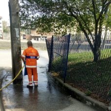 Comlurb já realizou trabalho de lavagem com água de reuso e detergente neutro e hipoclorito em todas as 633 comunidades da cidade