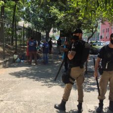 Até agora, ação de combate à pandemia resultou ainda em 16 veículos removidos por estacionamento irregular e retirada de 2,3 toneladas de resíduos no bairro da Zona Norte