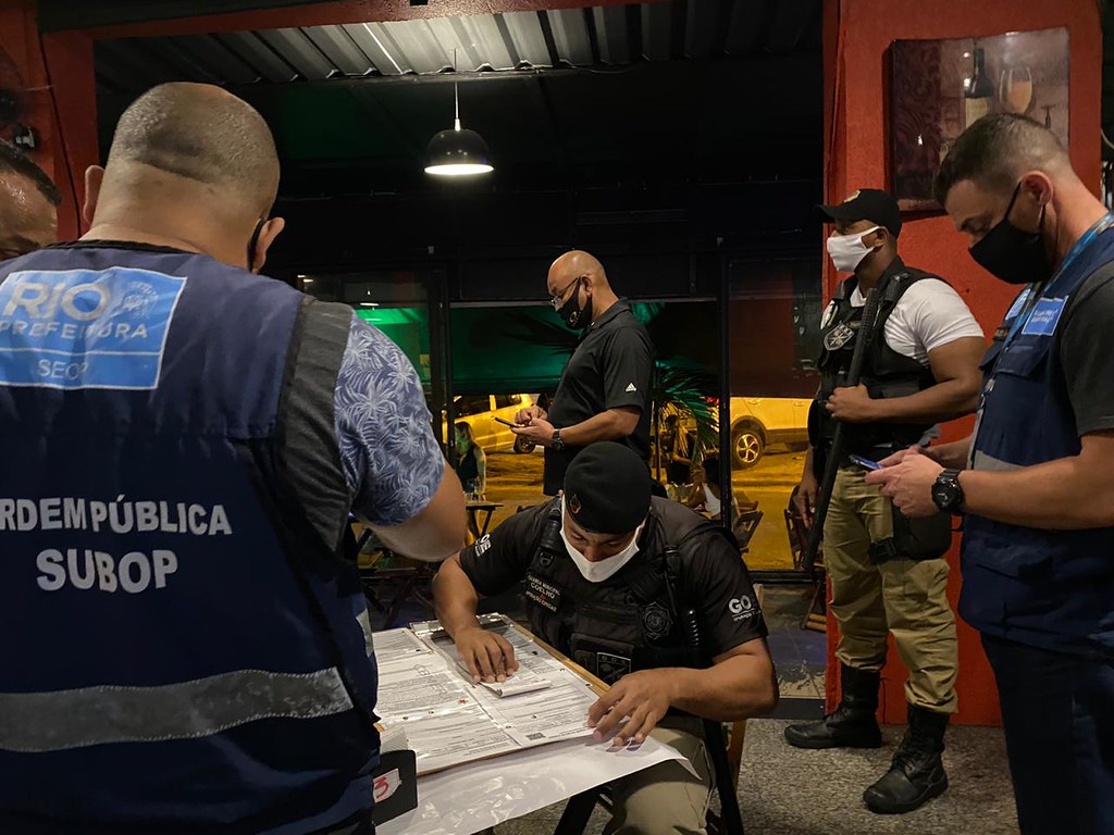 Ações ocorreram em diversos pontos da cidade na noite de sexta-feira, (25/09)