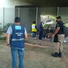Nesta quarta, 30/09, pelo segundo dia seguido, a força-tarefa integrada pela Seop fiscaliza o comércio e atende a população em situação de rua no bairro da Zona Oeste
