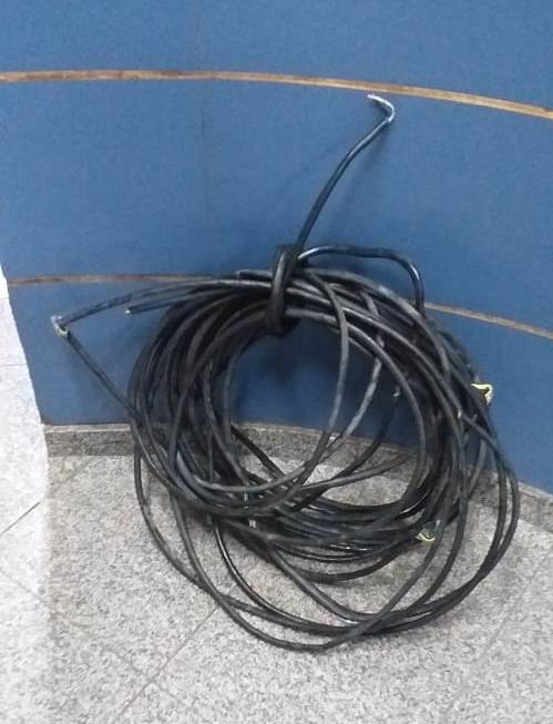 A equipe fazia patrulhamento no bairro quando flagrou o crime