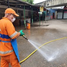 Comlurb já realizou trabalho de lavagem com água de reuso e detergente neutro e hipoclorito em todas as 633 comunidades da cidade