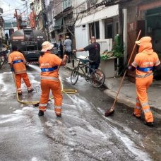 Comlurb já realizou trabalho de lavagem com água de reuso e detergente neutro e hipoclorito em todas as 633 comunidades da cidade