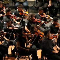 Cais do Valongo e Toni Garrido na Semana da Consciência Negra do Programa Orquestra nas Escolas da SME