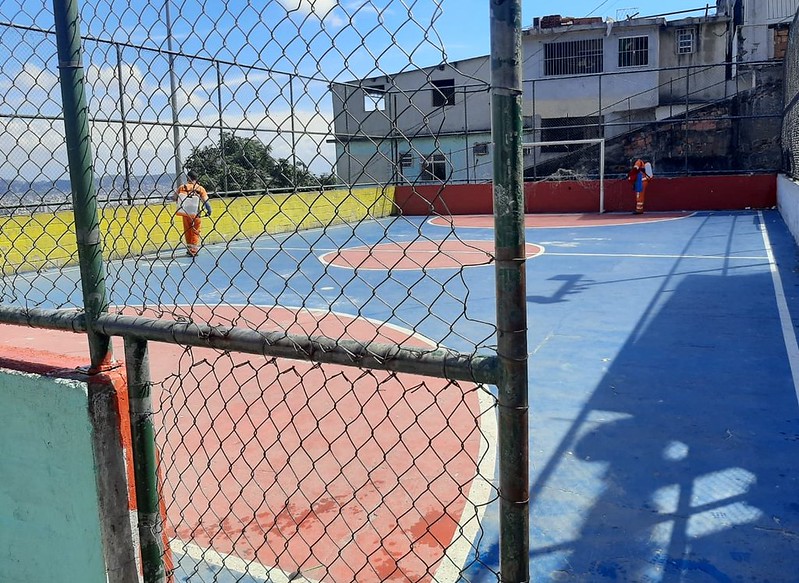 Comlurb já realizou trabalho de lavagem com água de reuso e detergente neutro e hipoclorito em todas as 633 comunidades da cidade