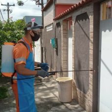 Comlurb já realizou trabalho de lavagem com água de reuso e detergente neutro e hipoclorito em todas as 633 comunidades da cidade