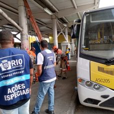Nesta quarta, operações conjuntas da Seop fiscalizam o comércio e o trânsito na Tijuca e Barra da Tijuca. Ontem, força-tarefa atuou na Taquara