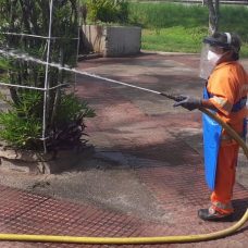 Comlurb já realizou trabalho de lavagem com água de reuso e detergente neutro e hipoclorito em todas as 633 comunidades da cidade