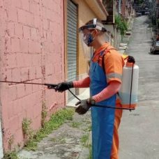 Comlurb já realizou trabalho de lavagem com água de reuso e detergente neutro e hipoclorito em todas as 633 comunidades da cidade