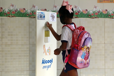 Atividade para o quarto e o - Escola Municipal Alice Couto