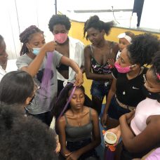 Curso de tranças da JUVRio