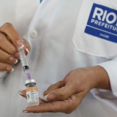 Vacinação de criança da Covid-19
