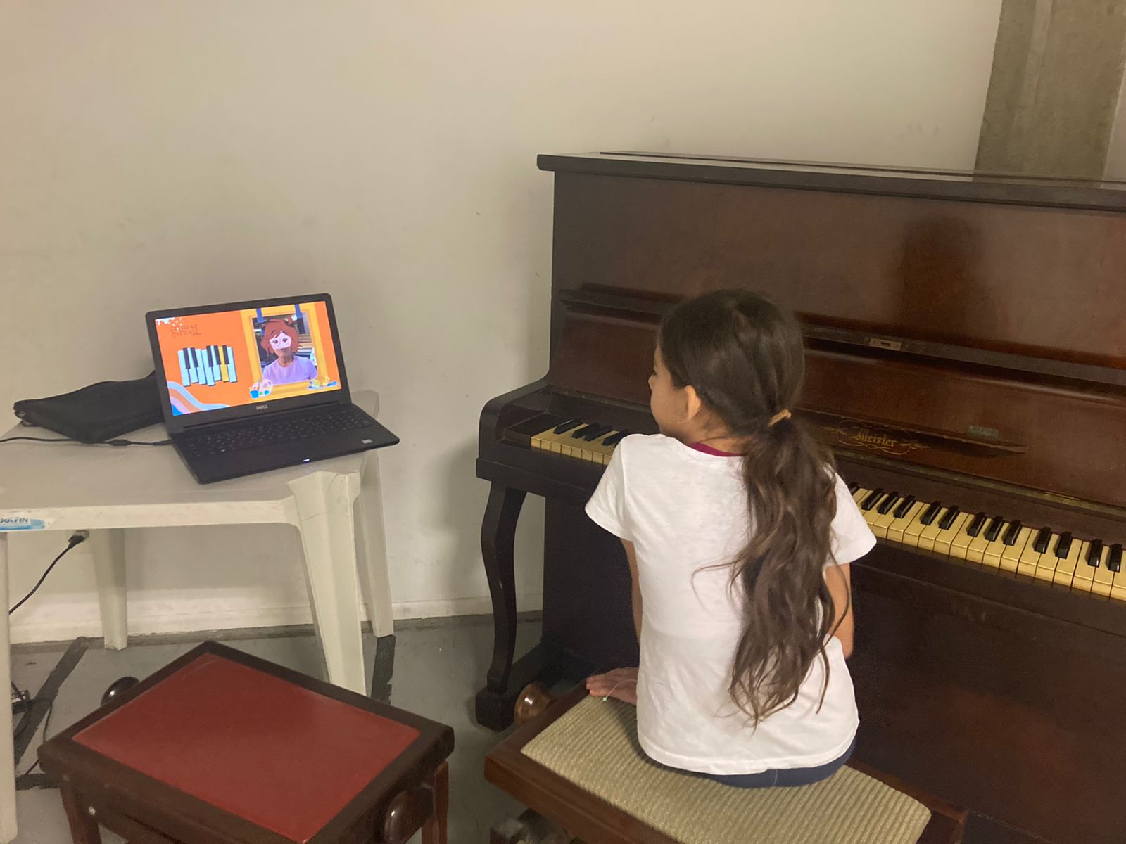 Le département des sports et le projet Musical Drops proposent des cours de piano au vélodrome olympique – Mairie de Rio de Janeiro