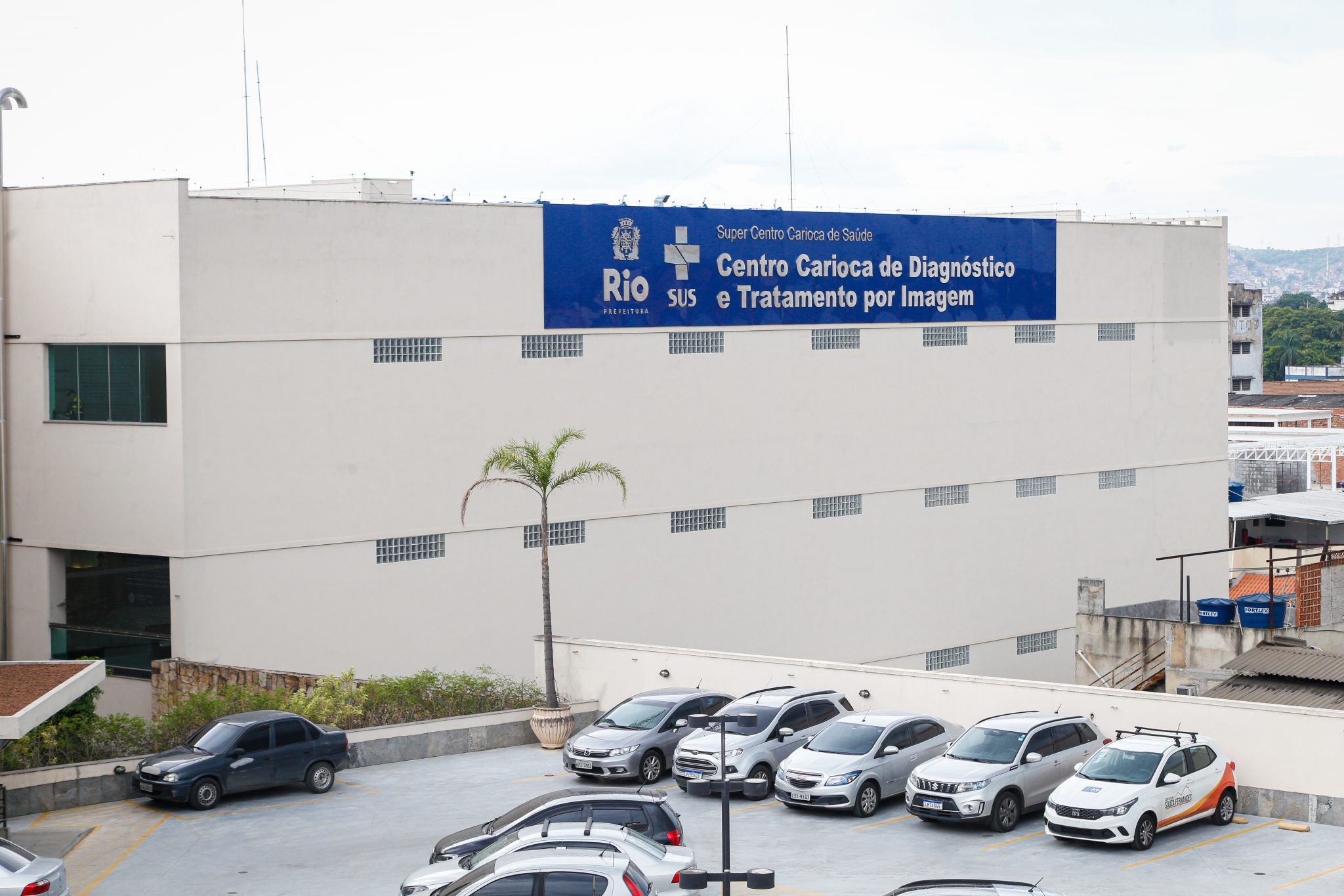 Prefeitura inaugura unidades de diagn stico e do olho no super centro