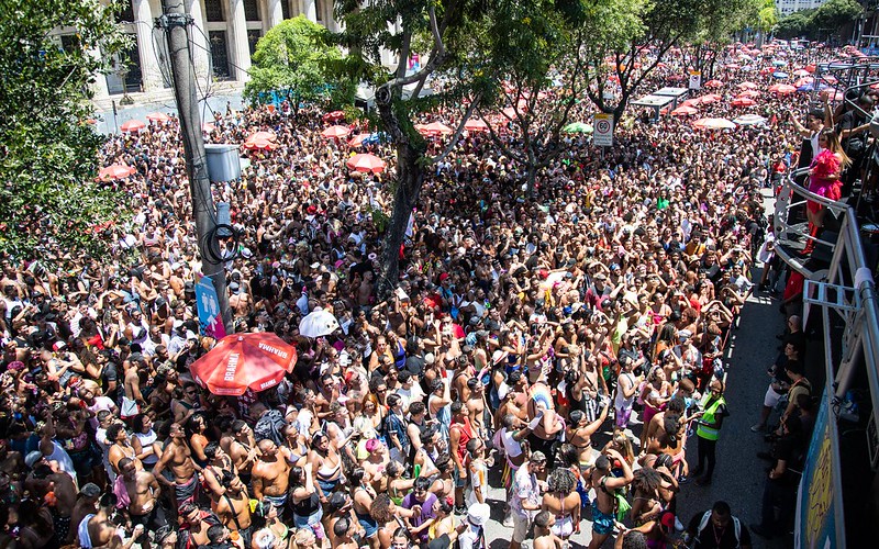 Rio: Prefeitura cancela Carnaval de rua, mas mantém desfiles